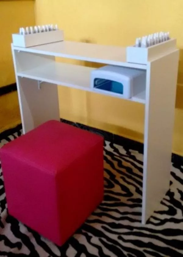 Mesa Auxiliar Para Aplicacion De Uñas Modelo Venecia 80