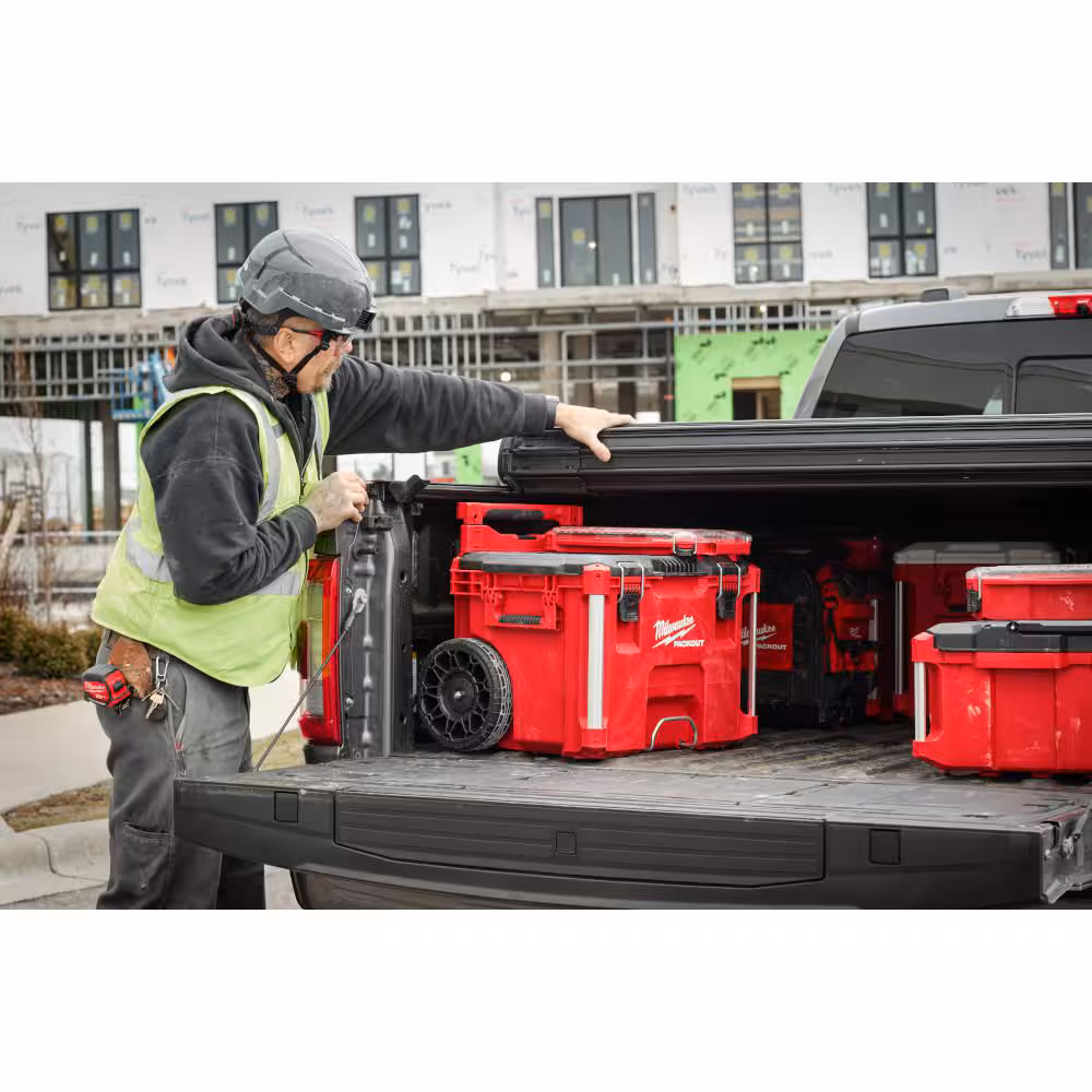 Milwaukee PACKOUT 22 in. Rolling Modular Tool Box Low Profile Handle 48-22-8427