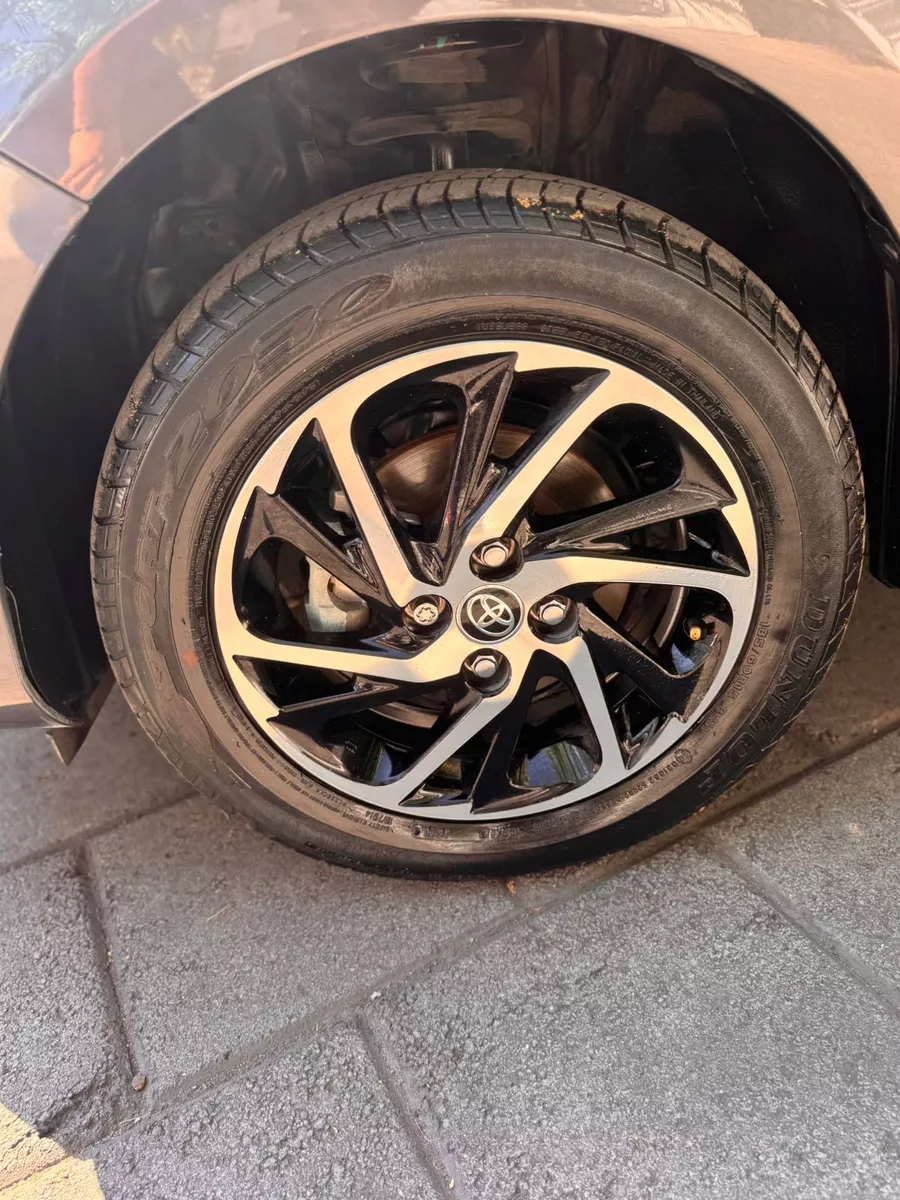 Toyota Yaris 4p Sedán S L4/1.5 Man 2021 | 82,728 km