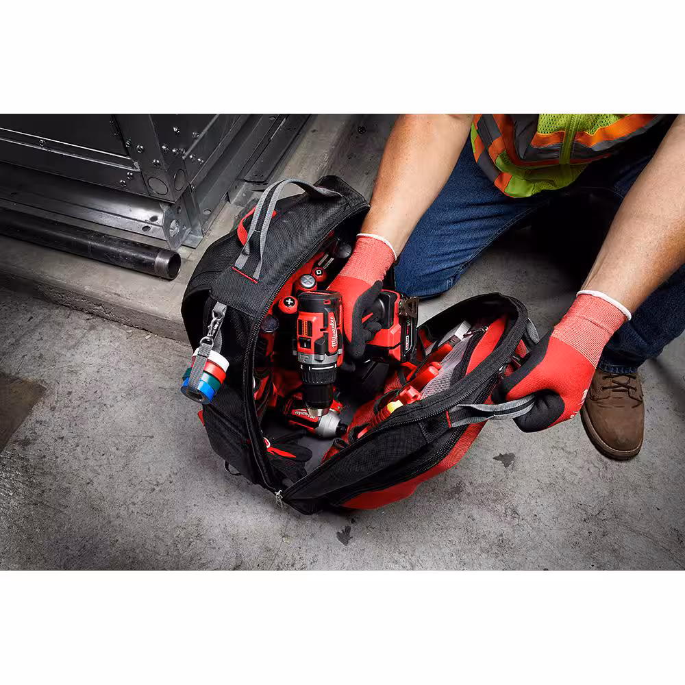 Milwaukee 15 in. PACKOUT Tool mochila 48-22-8301