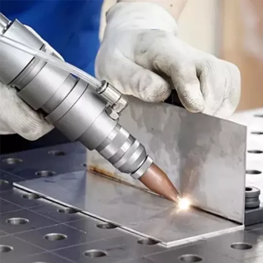 Máquina de soldadura láser de metal portátil