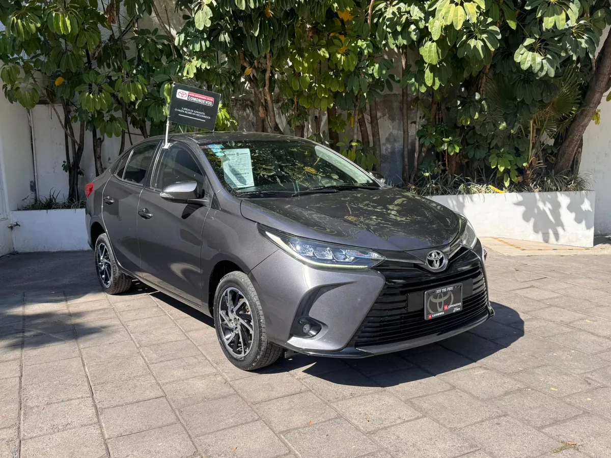 Toyota Yaris 4p Sedán S L4/1.5 Man 2021 | 82,728 km