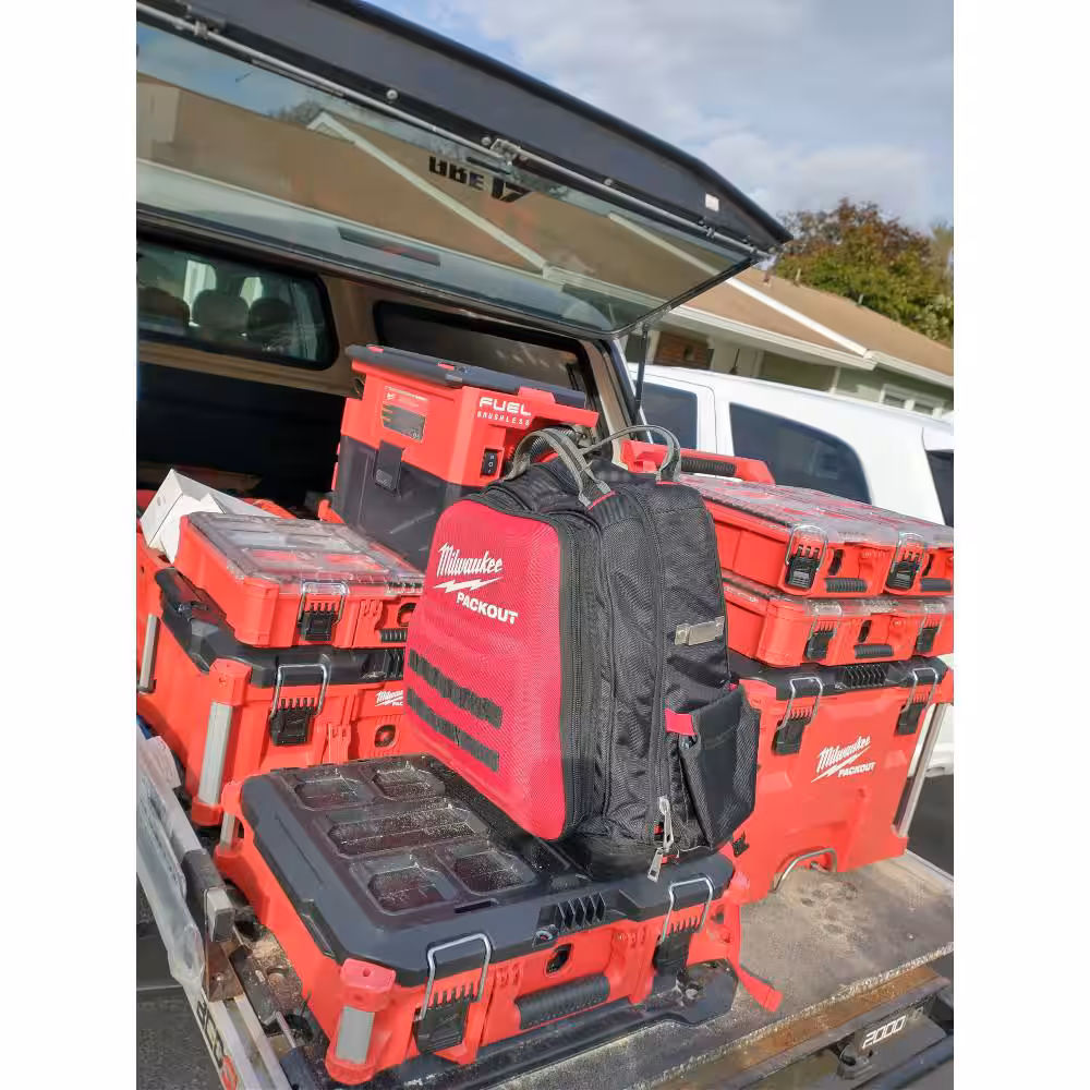 Milwaukee 15 in. PACKOUT Tool mochila 48-22-8301