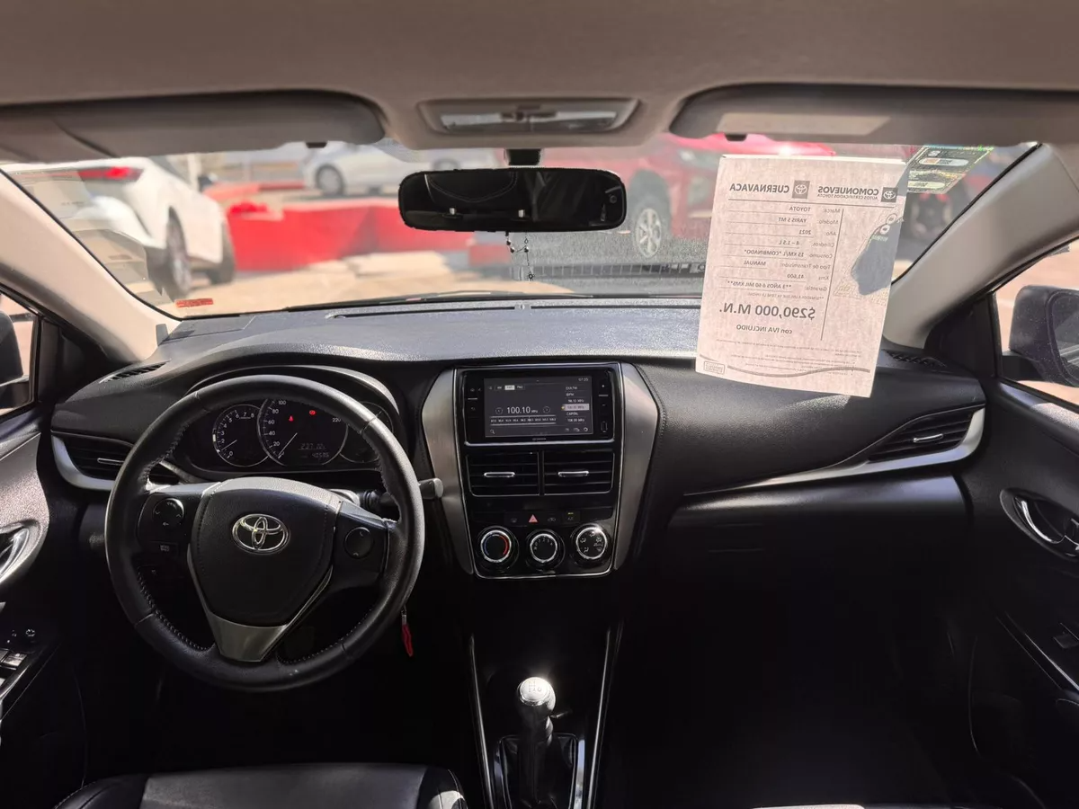 Toyota Yaris 4p Sedán S L4/1.5 Man 2021 | 82,728 km