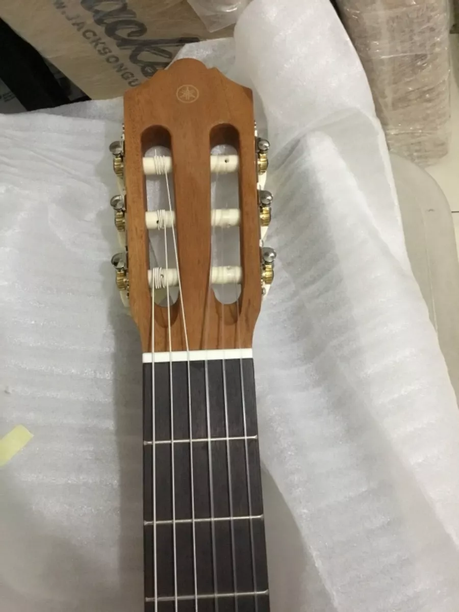 Guitarra clásica Yamaha C40M para diestros natural mate