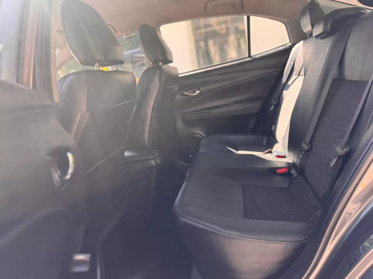 Toyota Yaris 4p Sedán S L4/1.5 Man 2021 | 82,728 km
