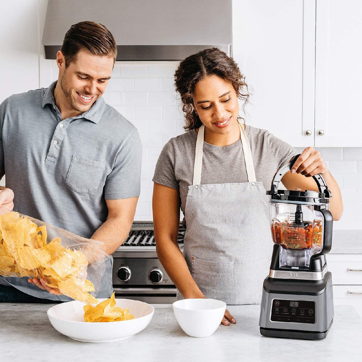 Procesador de alimentos y licuadora 3 en 1 con Auto-iQ [BN800UK] 1200 W, taz&oacute;n de 1,8 L, jarra de 2,1 L, vaso de 0,7 L, negro/plateado