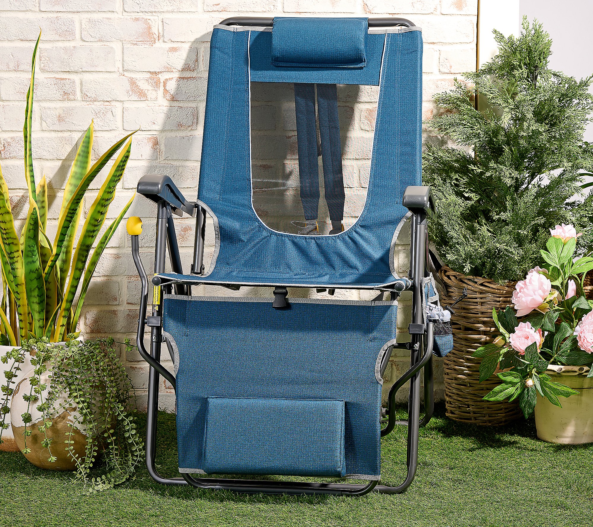 Sill&oacute;n plegable GCI Outdoor Legz Up con reposapiernas y correas de mochila