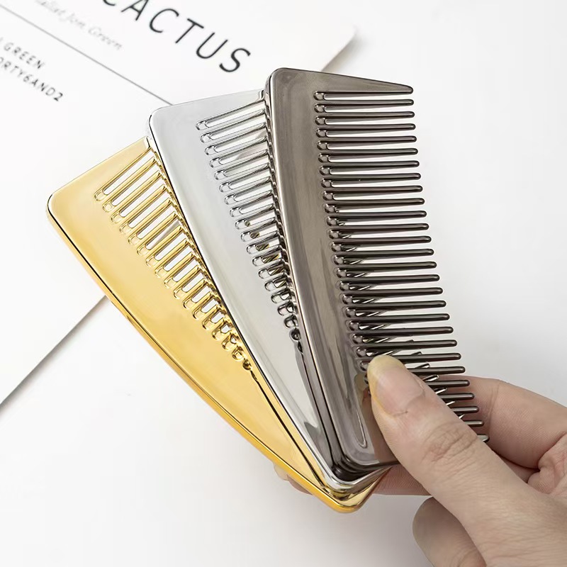 Hairdressing combing hair home girls special straight hair styling comb portable small comb - Verve BeautyHairdressing combing hair home girls special straight hair styling comb portable small comb$9.90便携小梳子