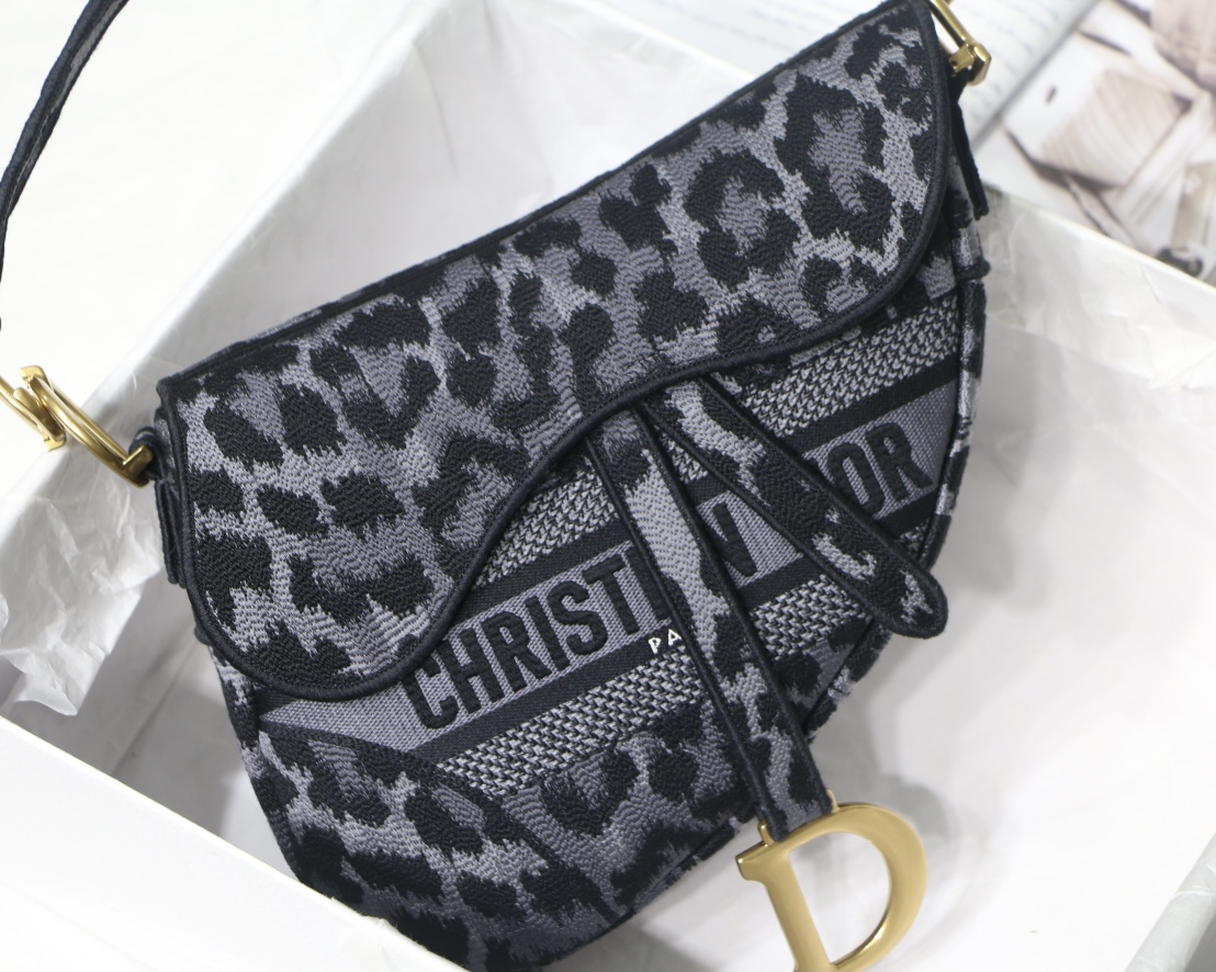 Dior The LADY DIOR Bag MINI SIZE(17*15*7cm)