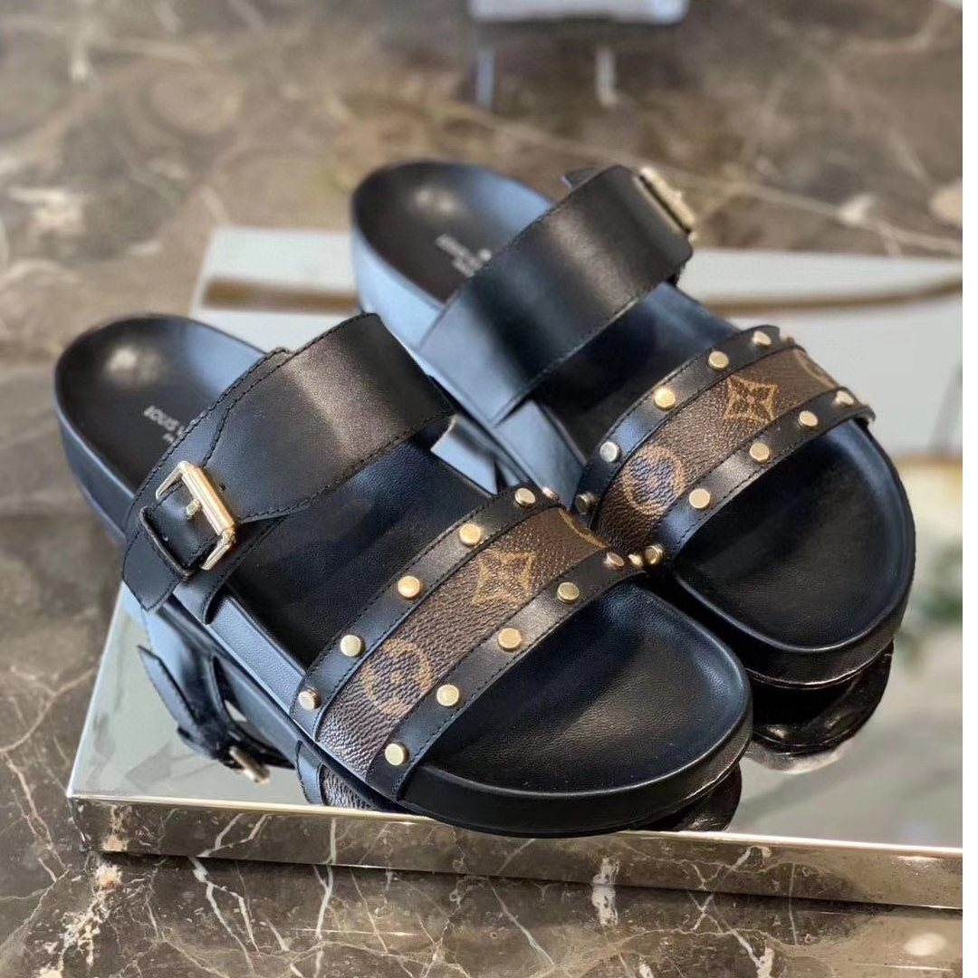 Louis Vuitton LV Bom Dia Leather Slide Sandals