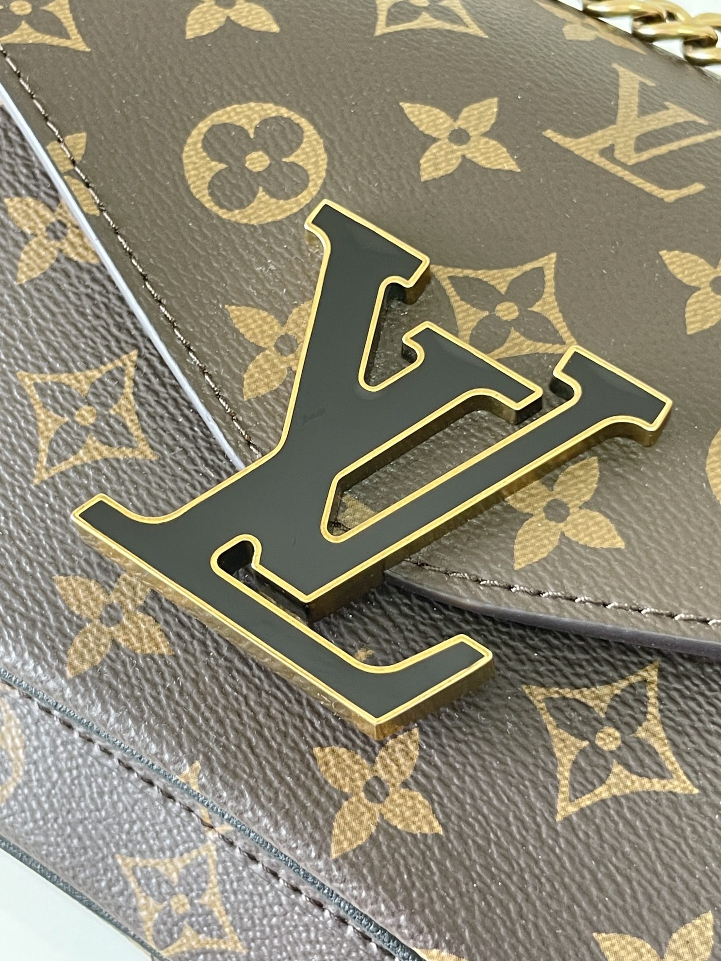 Louis Vuitton Passy M45592
