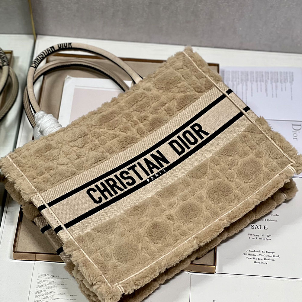 Dior Book Tote Beige Cannage Shearling M1295ZMBU_M918