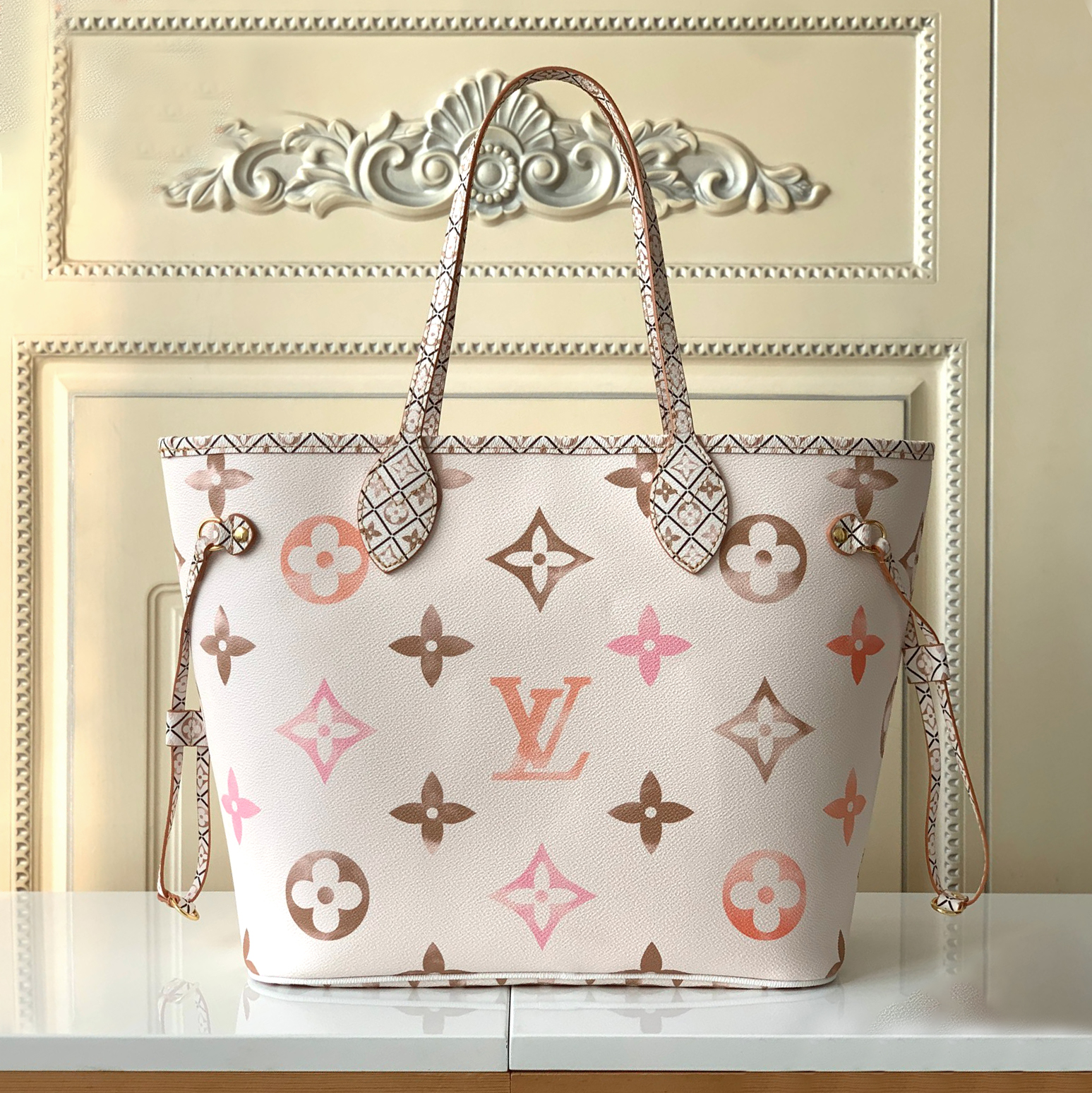 Louis Vuitton LV Neverfull MM-Decor