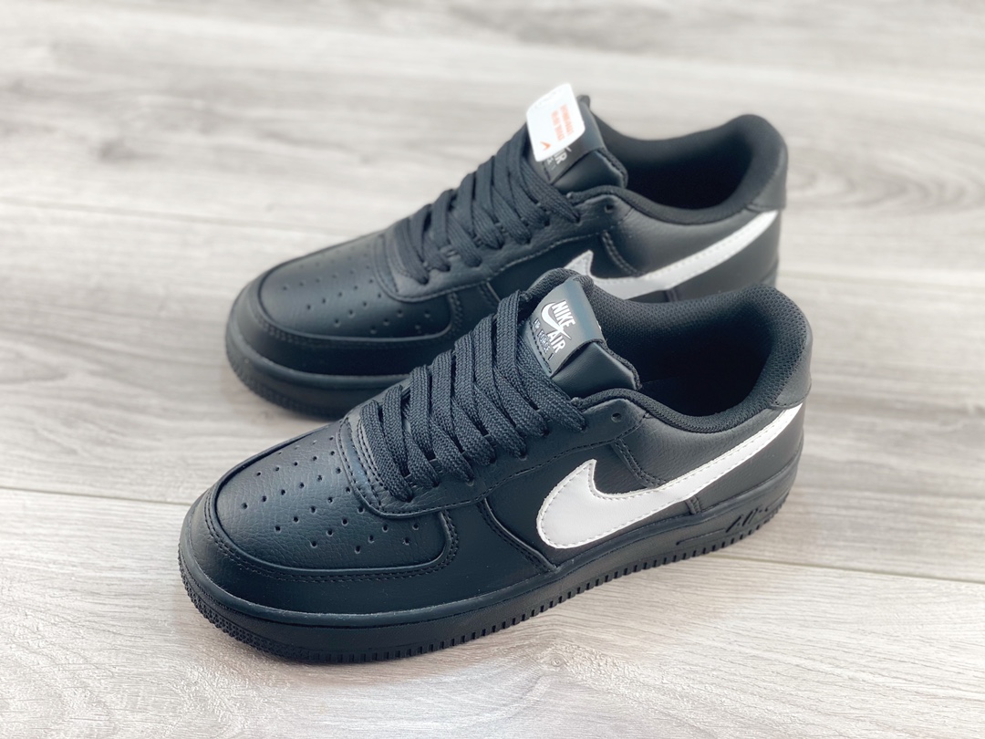 Nike Air Force 1  Black White