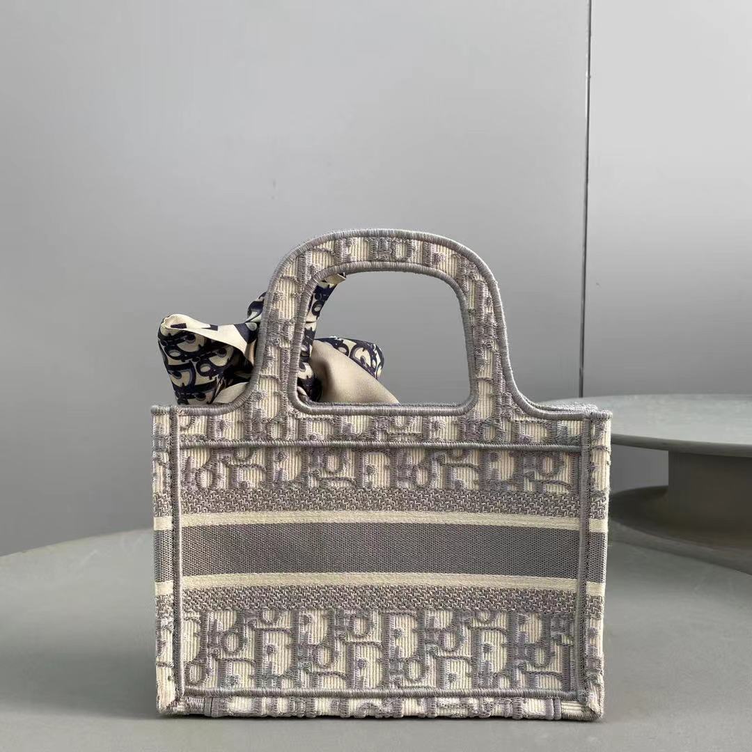 Dior Book Tote Small Gray Dior Oblique Embroidery M1286ZRIW_M932
