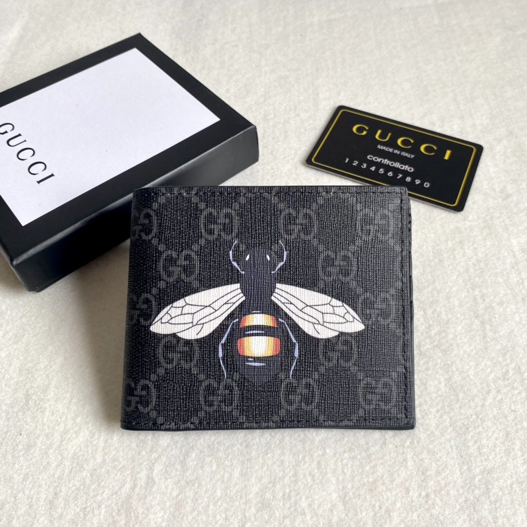 Gucci Unisex GG Supreme Printed Short Wallet