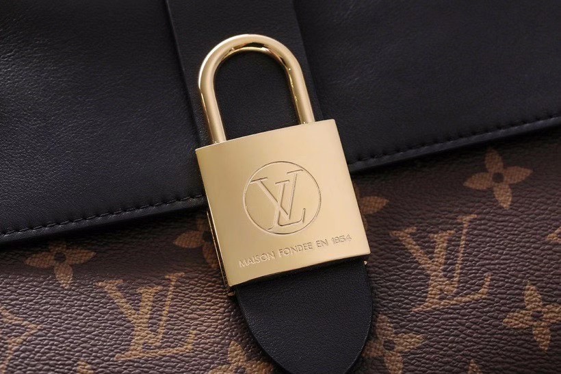 Louis Vuitton Locky BB M44141