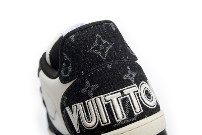 Louis Vuitton Sneakers