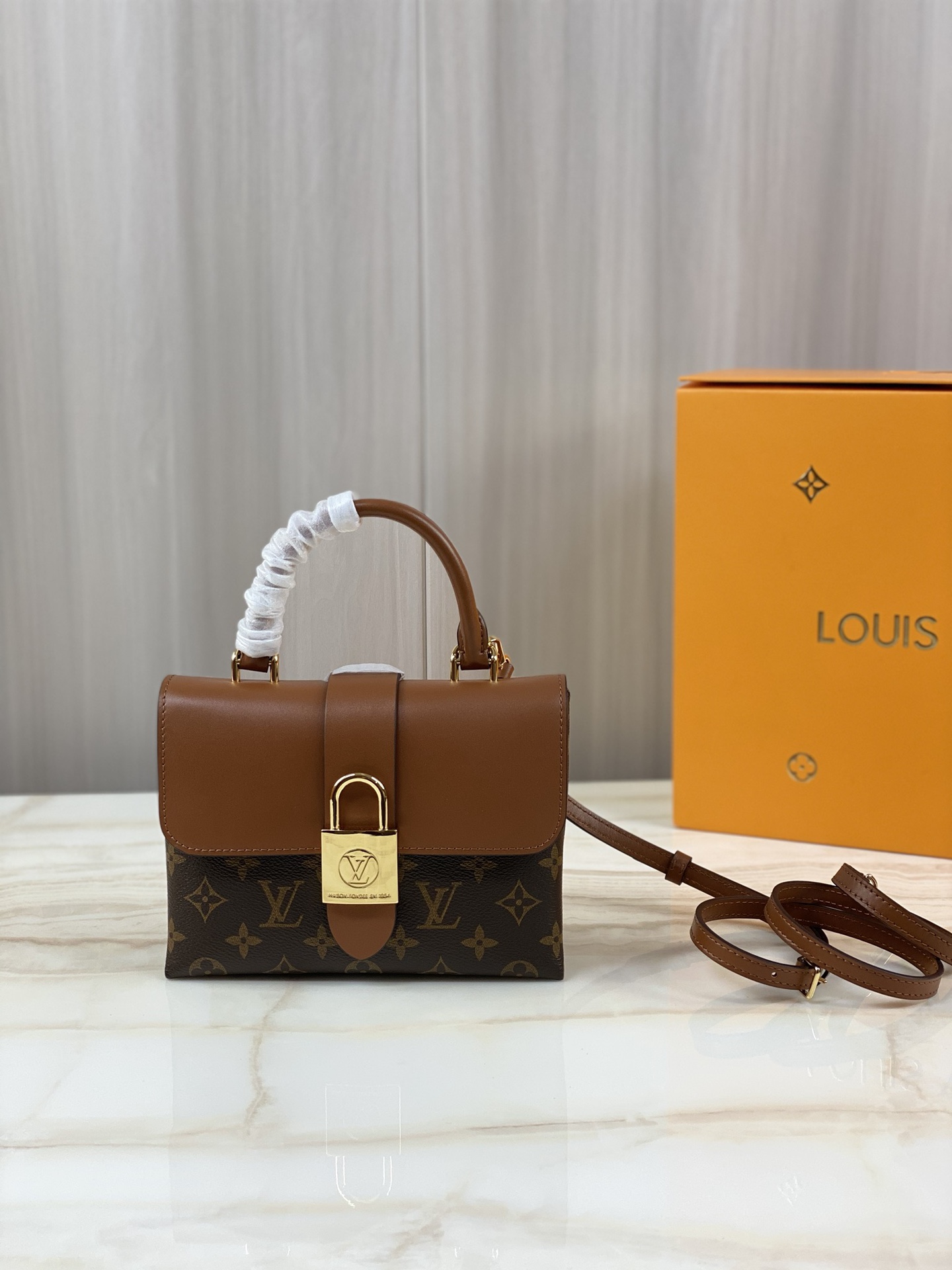 Louis Vuitton Locky BB M44654