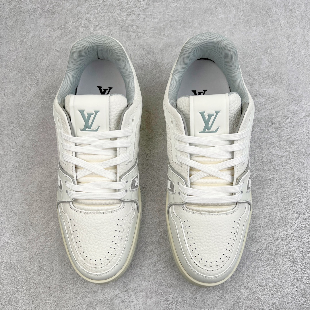 Louis Vuitton Sneakers white