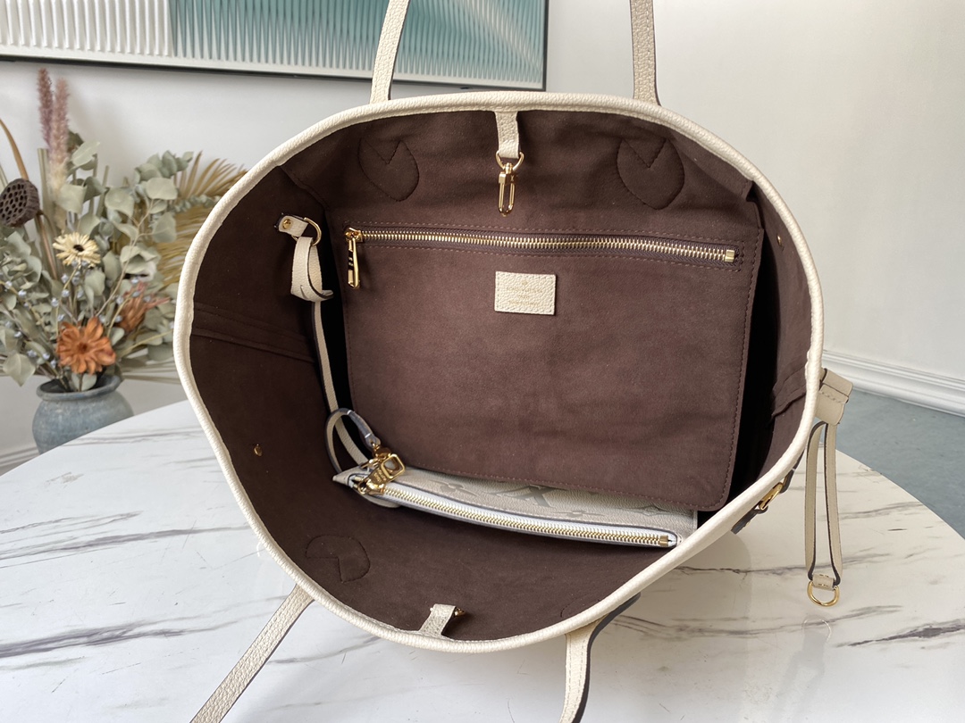 Louis Vuitton Neverfull MM m45684