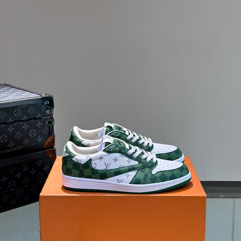 Louis Vuitton X Nike Air Jordan 1 Low X Louis Vuitton Sneakers