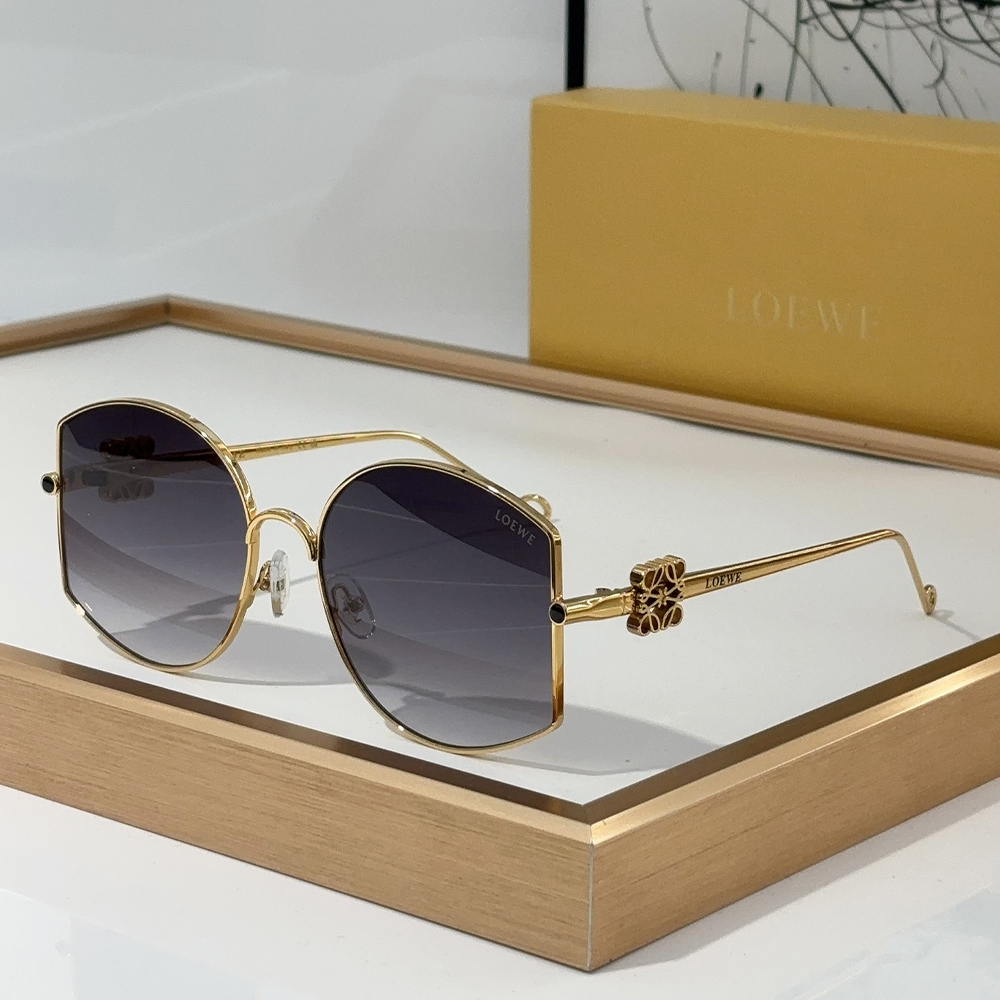 Loewe Half Round Sunscreen Sunglasses