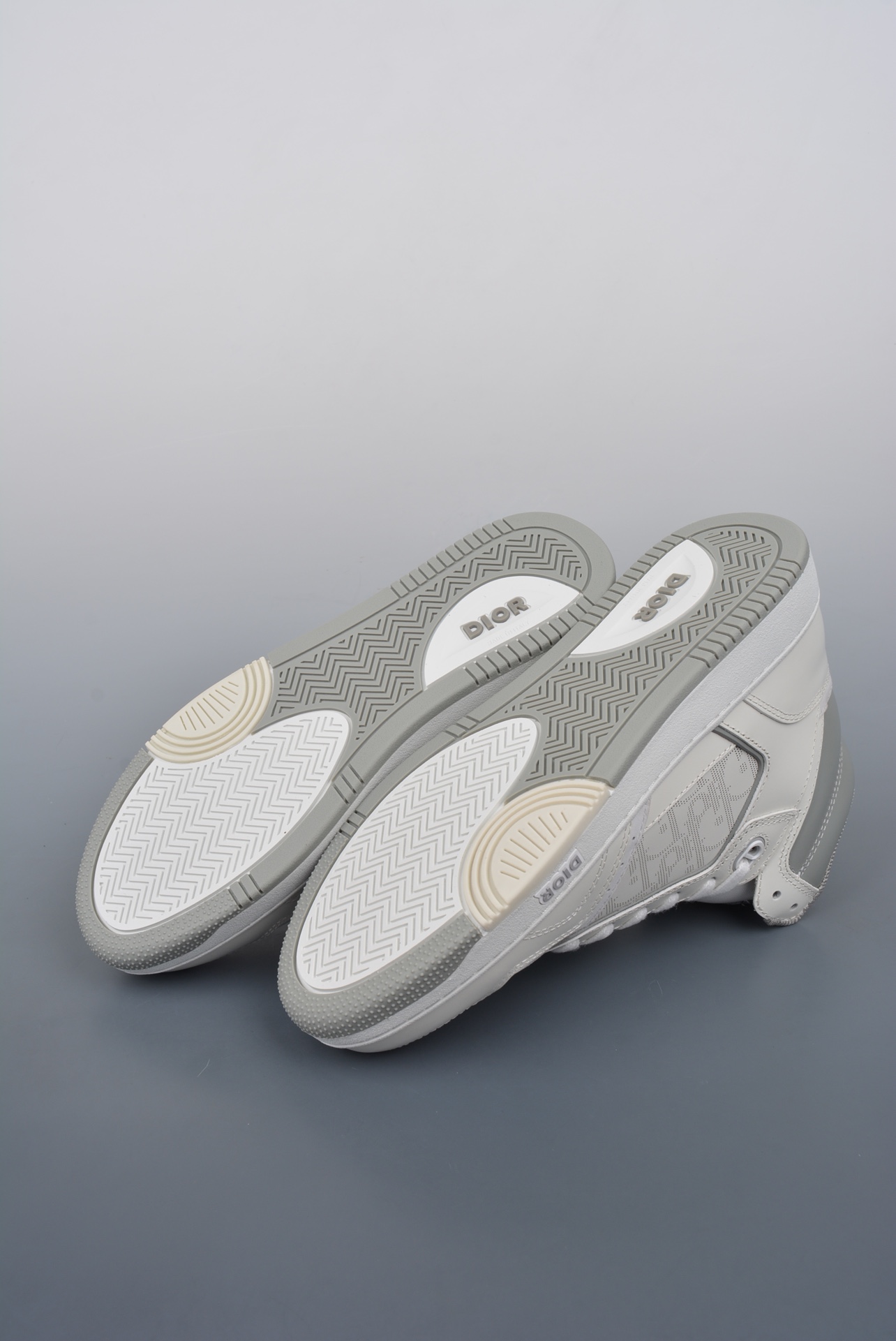 Dior B27 Sneakers High-Top White Gray