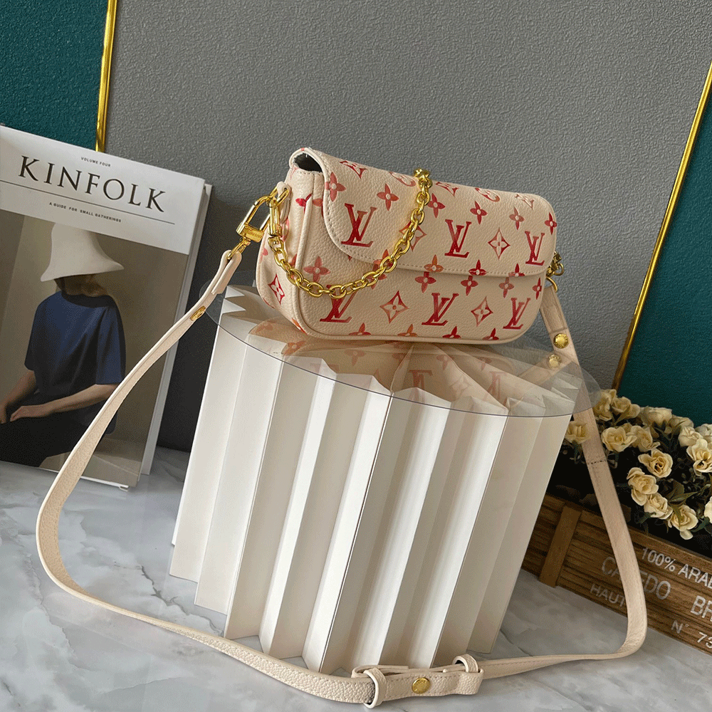 Louis Vuitton LV Wallet on Chain Ivy  Bags