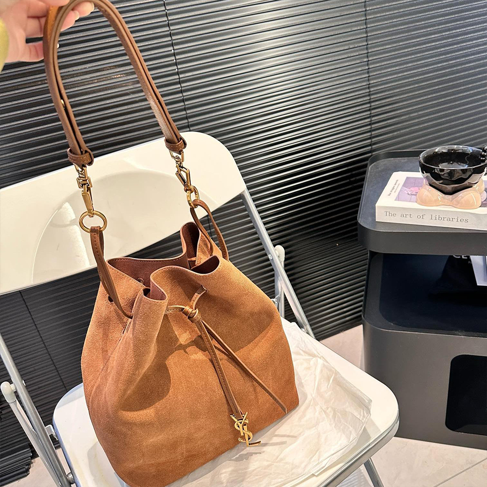 Saint Laurent VSl Paris Vll Hobo Shoulder Bag