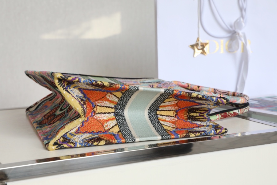 Dior Book Tote Large Powder Pink Dior Jardin Magique Embroidery