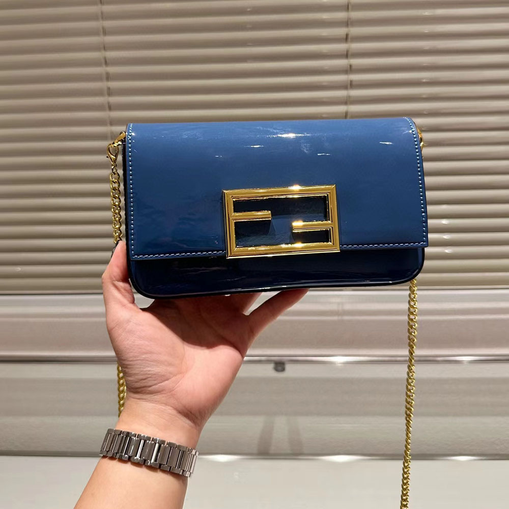 Fendi Chain Wallet Crossbody Bag