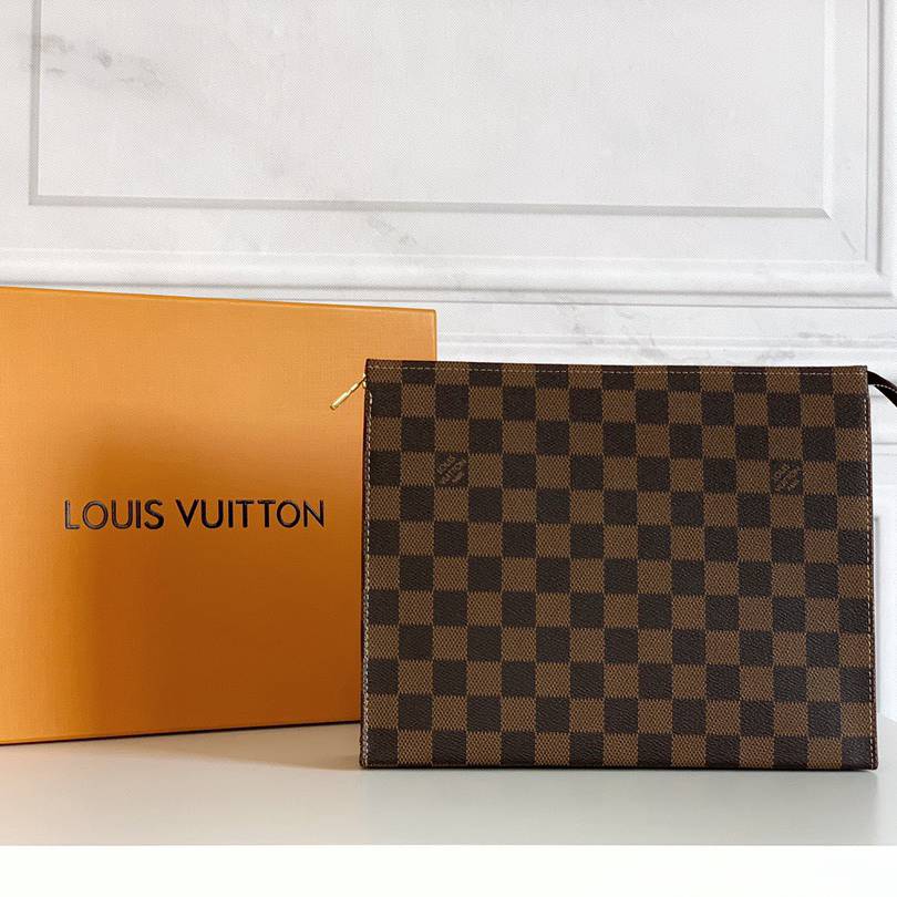 Louis Vuitton LV Toiletry Pouch Handbag M46037