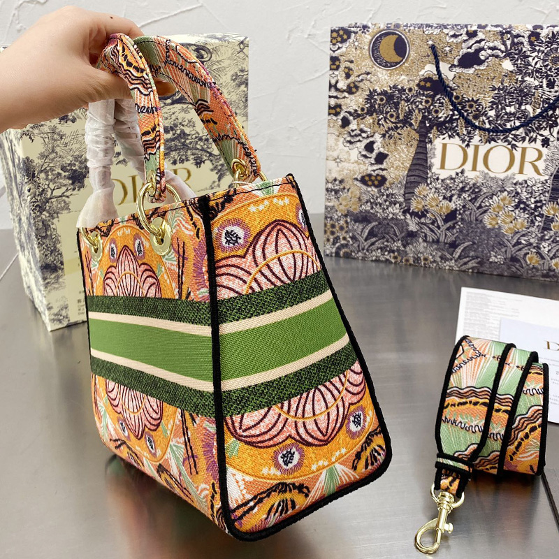 Dior The LADY D-LITE Bag