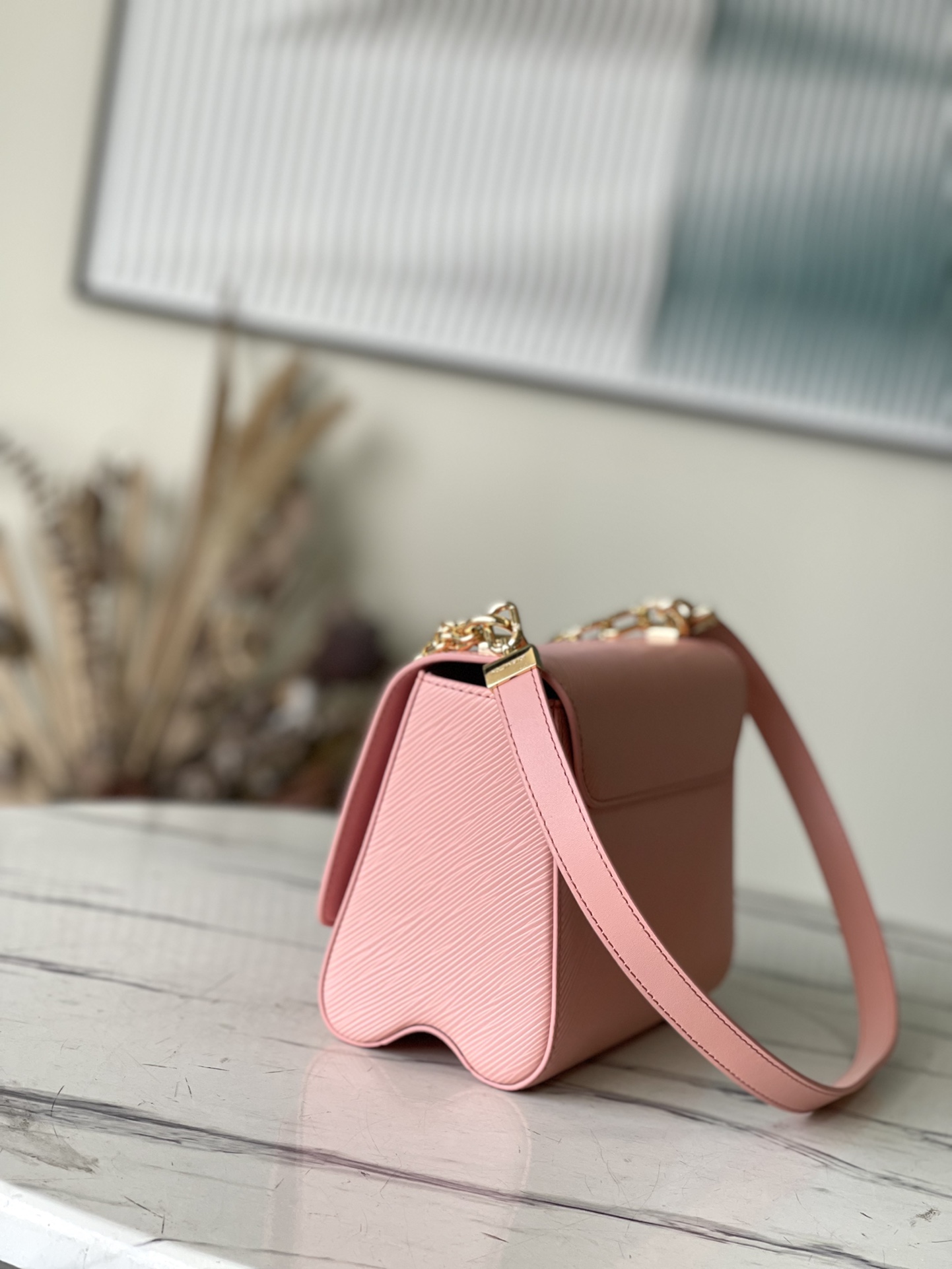 Louis Vuitton Twist MM M21605