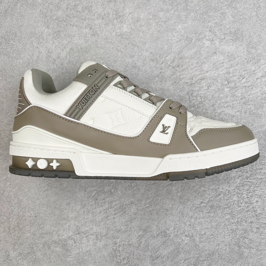 Louis Vuitton Sneakers grey