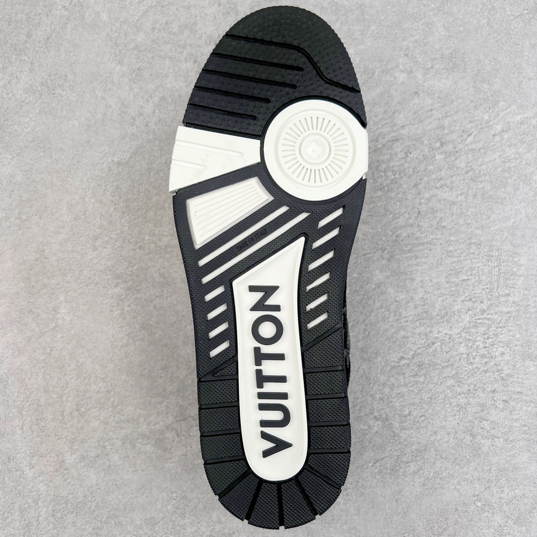 Louis Vuitton Sneakers Black