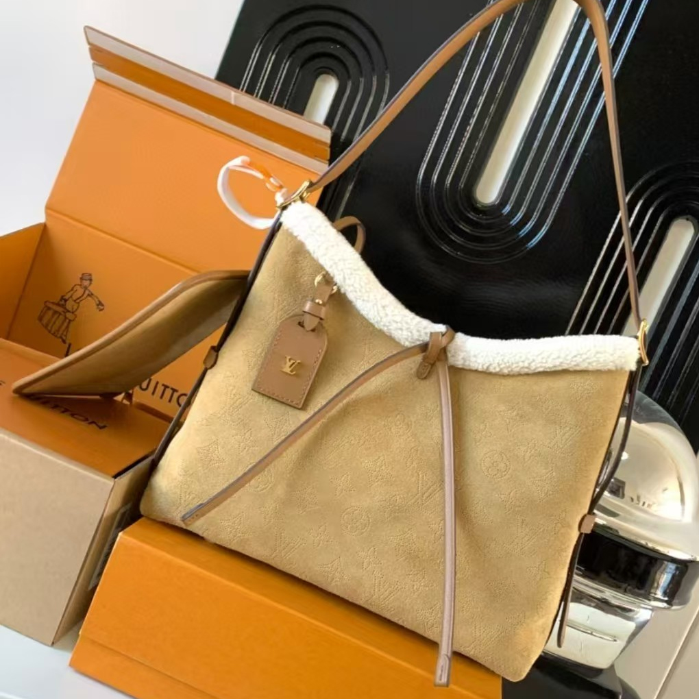 Louis Vuitton LV CarryAll PM