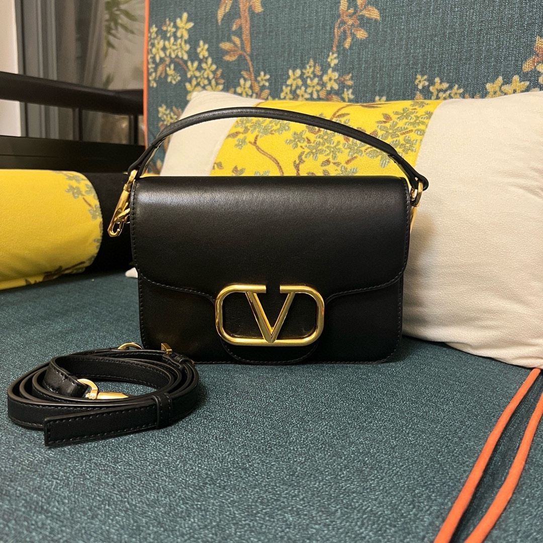 Valentino LOCÒ Calfskin Bag