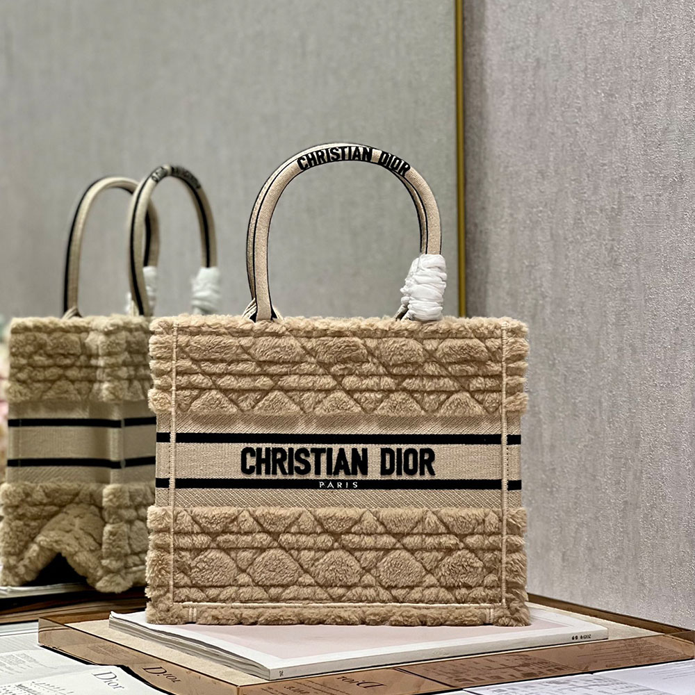 Dior Book Tote Beige Cannage Shearling M1295ZMBU_M918
