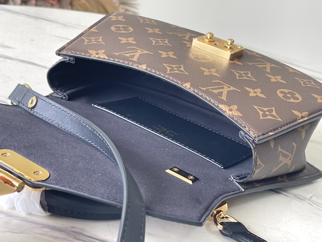 Louis Vuitton Tilsitt m46548