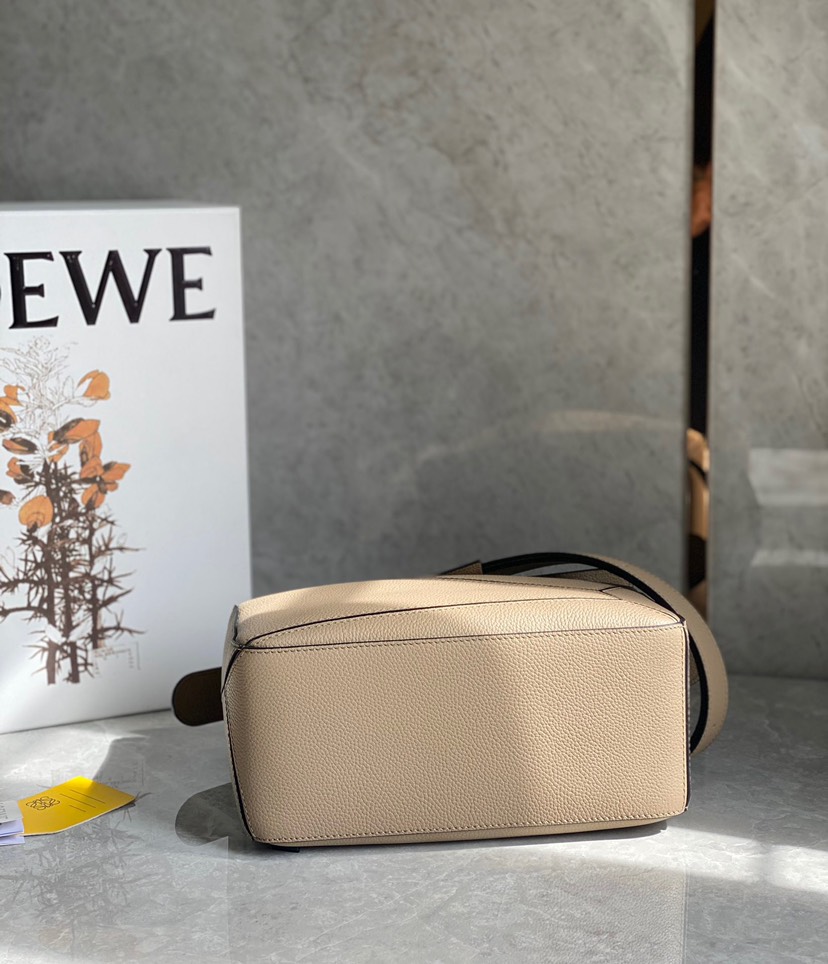 Loewe Small Puzzle Biege