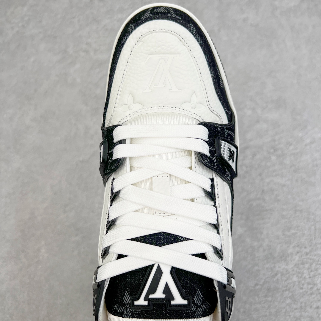 Louis Vuitton Sneakers Black