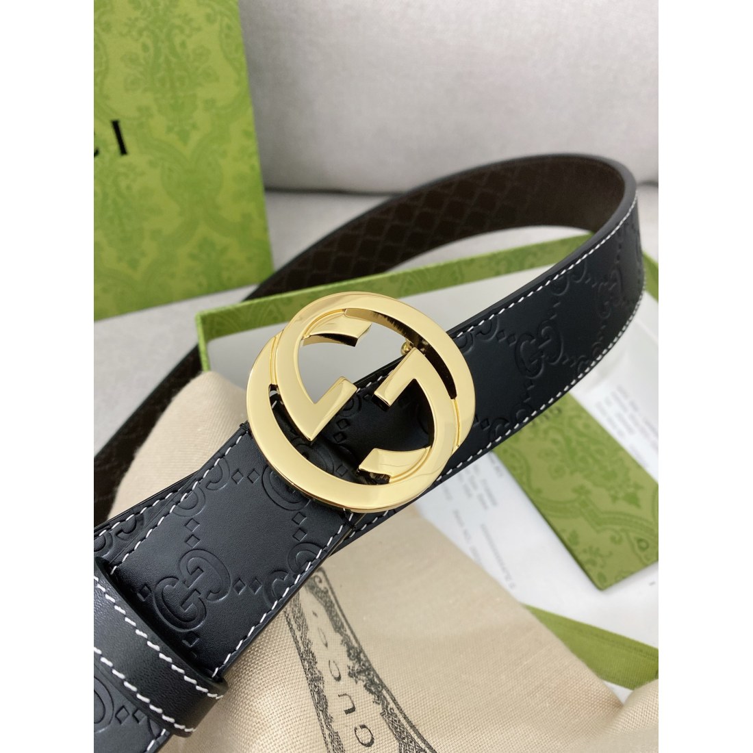 Gucci Cowhide Embossed Pure Steel 35MM