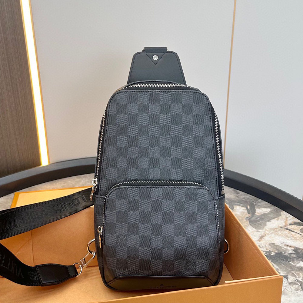 Louis Vuitton LV Avenue Bag