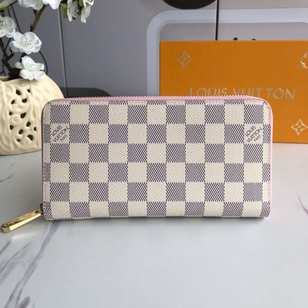 Louis Vuitton LV Zippy Wallet