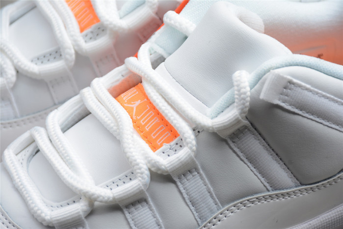 Air Jordan 11 Low WMNS Citrus