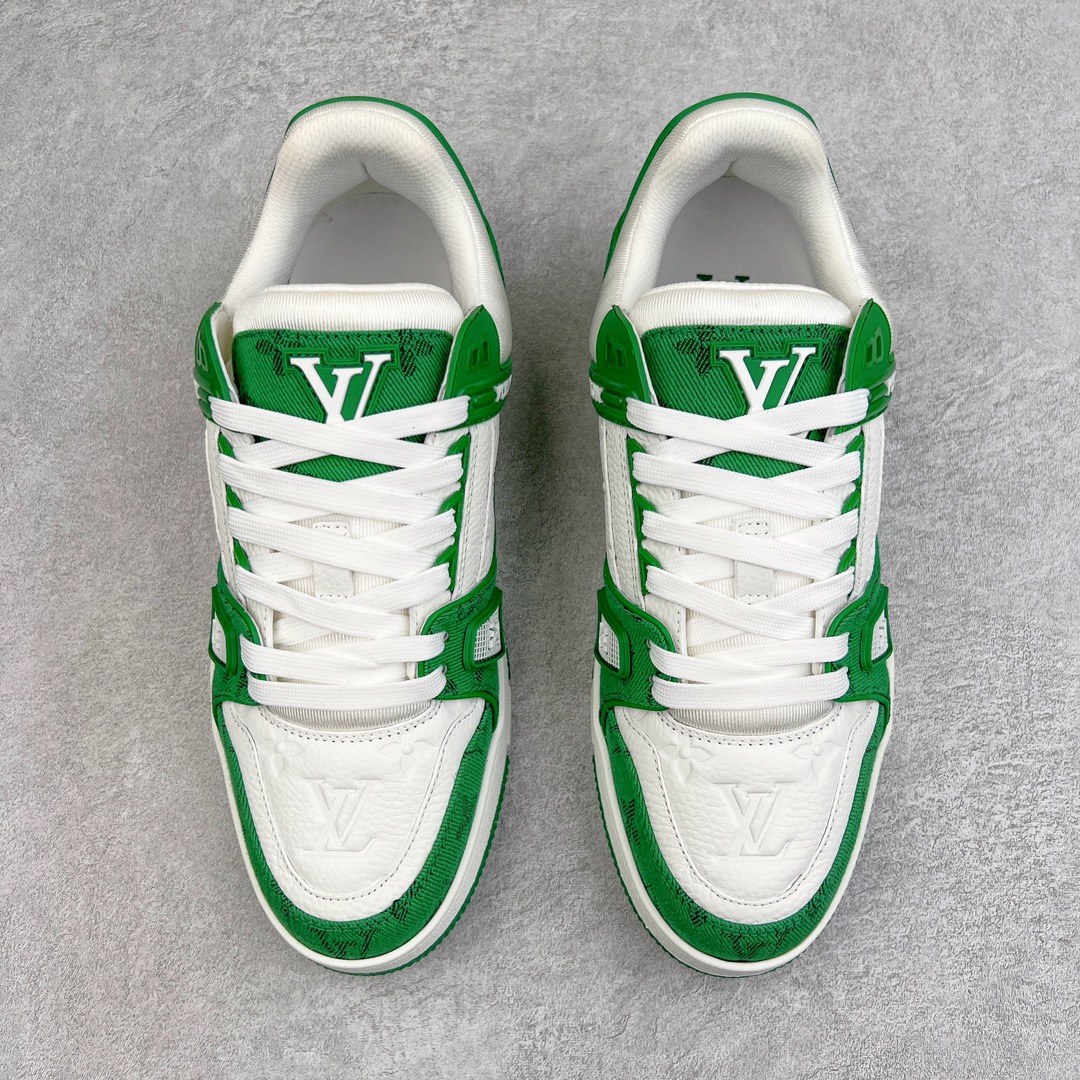 Louis Vuitton Sneakers green