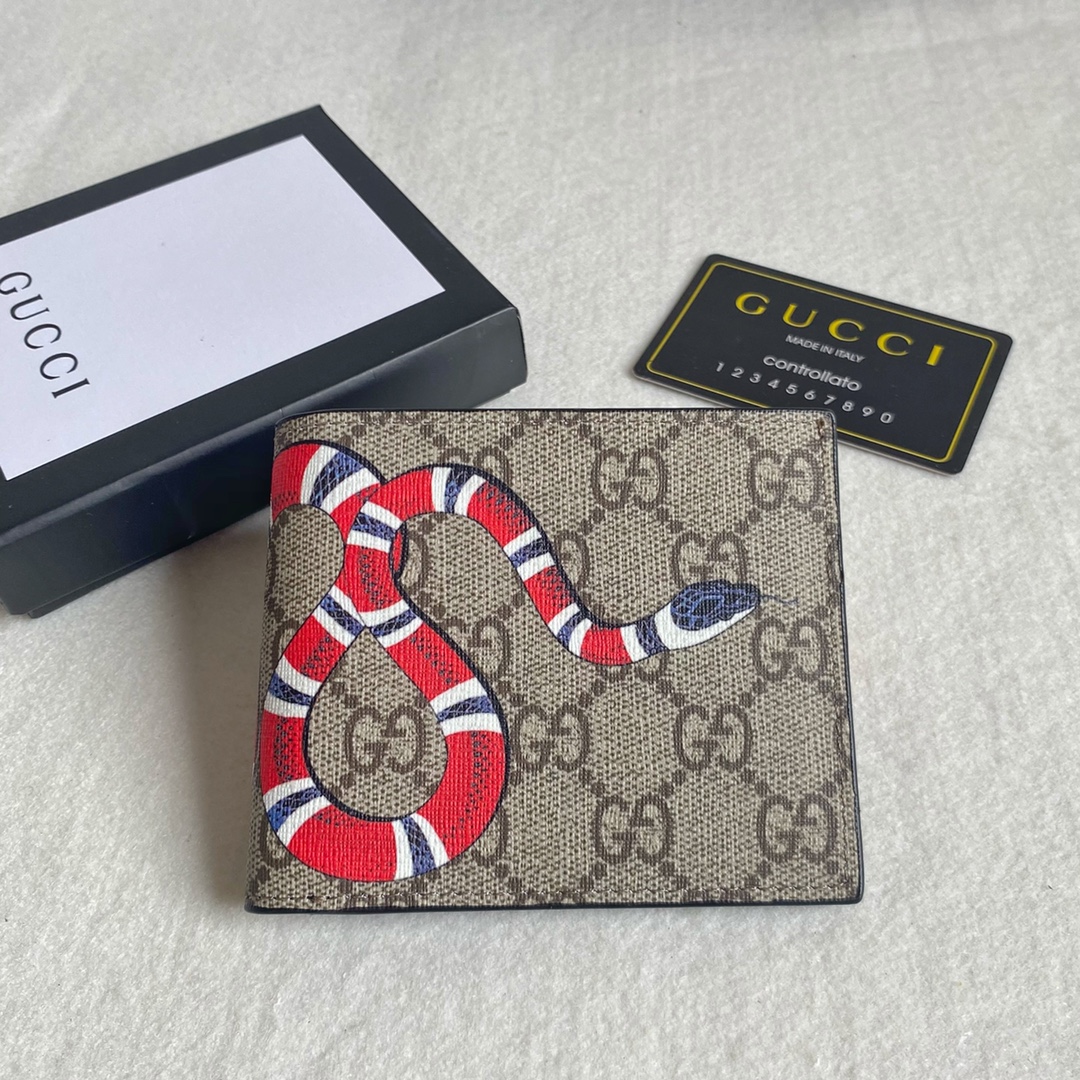 Gucci Unisex GG Supreme Printed Short Wallet